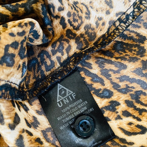 Unif Cold Shoulder oversized Button Down Blouse - Picture 7 of 8